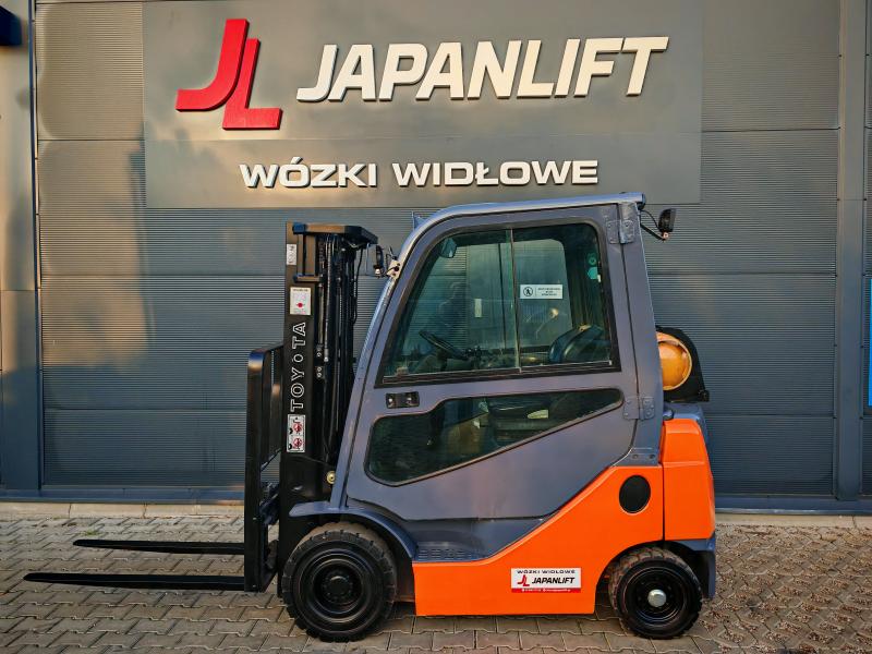 JAPANLIFT LUBOŃ WÓZEK WIDŁOWY TOYOTA 8FGF15 NA SPRZEDAŻ