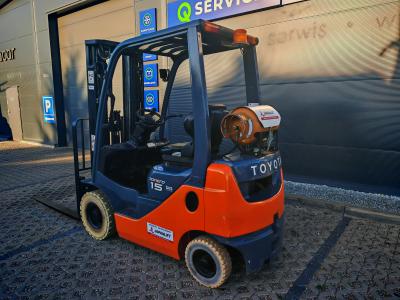 JAPANLIFT POZNAŃ WÓZEK WIDŁOWY TOYOTA 8FGF15 NA SPRZEDAŻ