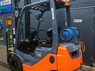 JAPANLIFT LUBOŃ WÓZEK WIDŁOWY TOYOTA 8FGF15 NA SPRZEDAŻ